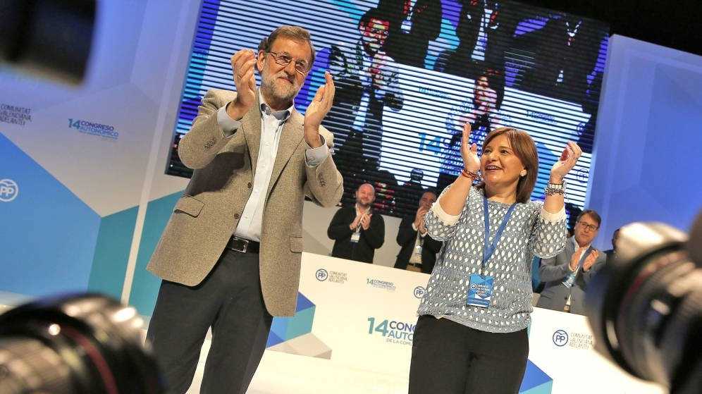 Mariano Rajoy e Isabel Bonig durante el congreso del PPCV. Foto: EFE