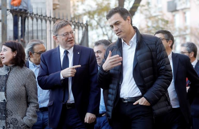 El socialista Pedro Sánchez junto a Ximo Puig en su visita a València del lunes. Foto: EFE/Kai Fösterling