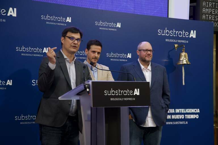     De izquierda a derecha: Lorenzo Serratosa (presidente), José Iván García (CEO) y Bren Worth (CTO). Fotos: BME   